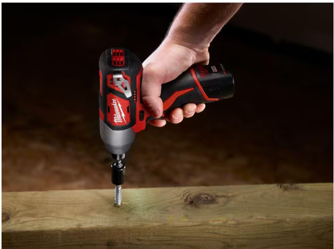 Milwaukee M12 12V Lithium-Ion Cordless Drill Driver/Impact Driver Combo Kit with Two 1.5Ah Batteries, Charger and Bag (2-Tool)