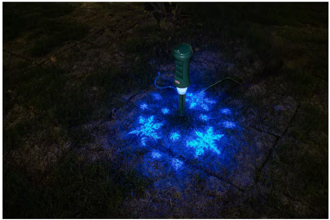 Smart Outdoor 4 ft. 6-Outlet Power Stake Timer with Holiday Lights Projector Powered by Hubspace