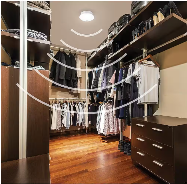 Commercial Electric Spin Light 7 in. Motion Sensor LED Flush Mount Ceiling Light Customize Hold Times Closet Rated 830 Lumens 4000K