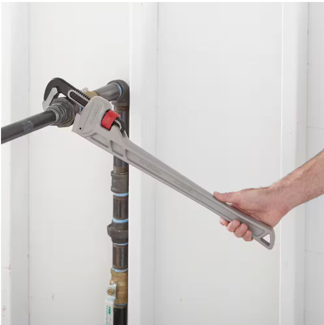 Husky 24 in. Aluminum Pipe Wrench with 2-1/2 in. Jaw Capacity
