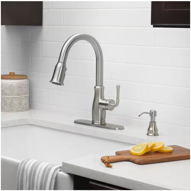 Glacier Bay Kagan Stainless Steel 15 in. H Pull Down Sprayer Kitchen Faucet with 360° Swivel Spout
