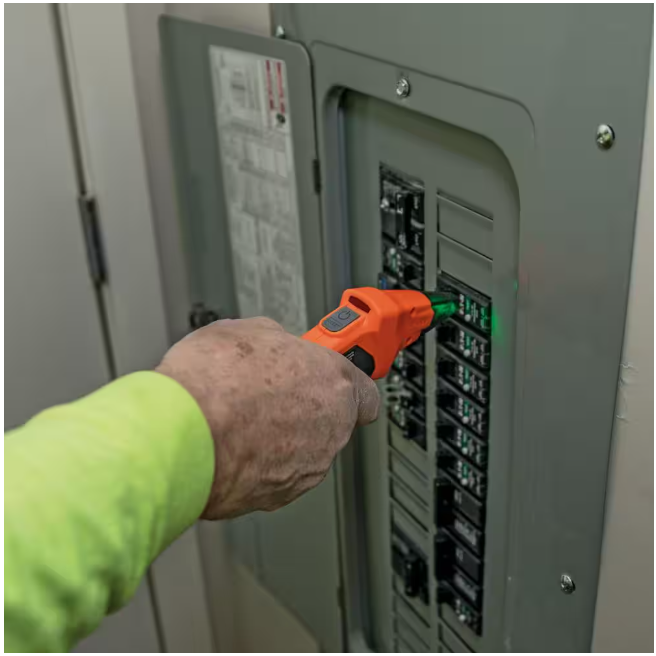 Klein Tools Digital Circuit Breaker Finder with GFCI Outlet Tester (ET310)