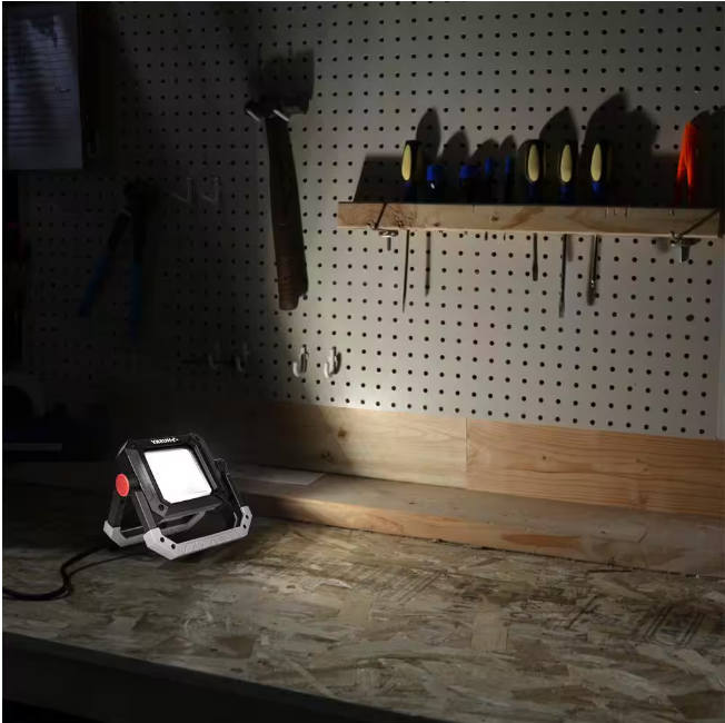 Husky 1000 Lumens LED Portable Work Light