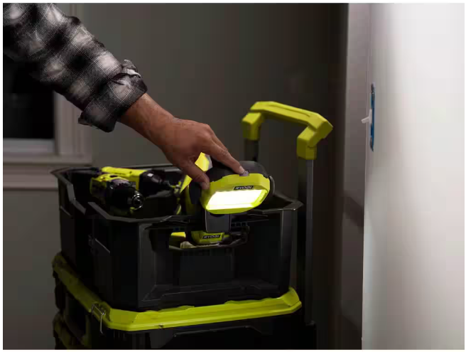 RYOBI ONE+ 18V Cordless LED Clamp Light (Tool Only)