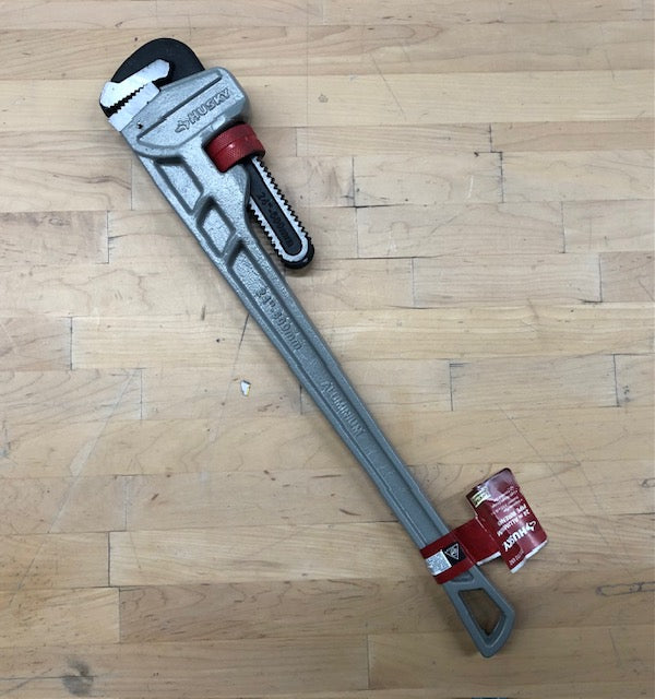 Husky 24 in. Aluminum Pipe Wrench with 2-1/2 in. Jaw Capacity