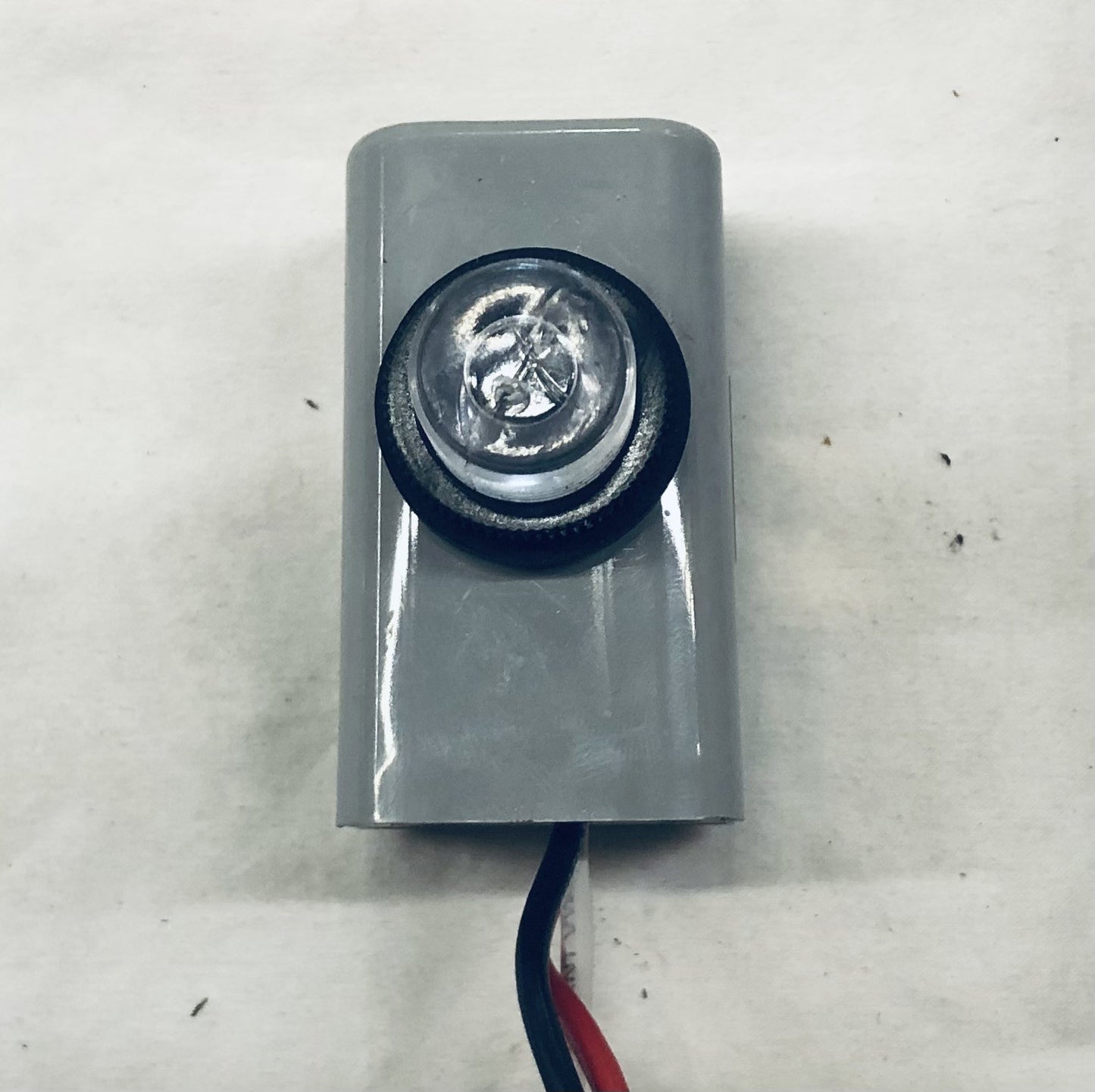 Intermatic NIGHTFOX 1,000-Watt LED/Incandescent Button Electronic Photocontrol, Gray