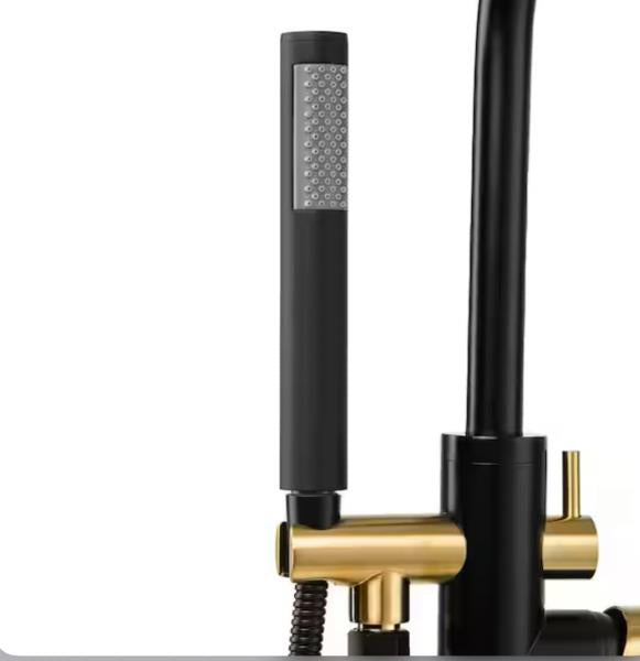 1-Handle Freestanding Floor Mount Tub Faucet Bathtub Filler with Hand Shower in Matte Black and Gold