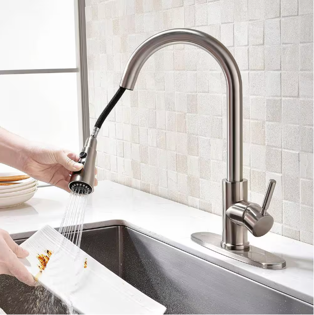 ELLO&ALLO Single-Handle Pull-Out Sprayer Kitchen Faucet with Deck Plate in Brushed Nickel