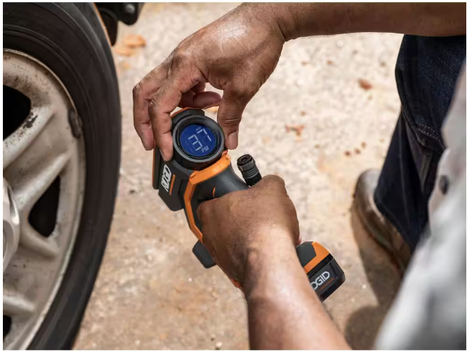 RIDGID 18V Cordless Portable Inflator (Tool Only)