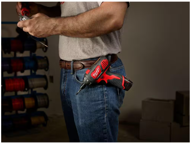 Milwaukee M12 12V Lithium-Ion Cordless 1/4 in. Hex Screwdriver Kit with Two 1.5Ah Batteries, Charger and Tool Bag