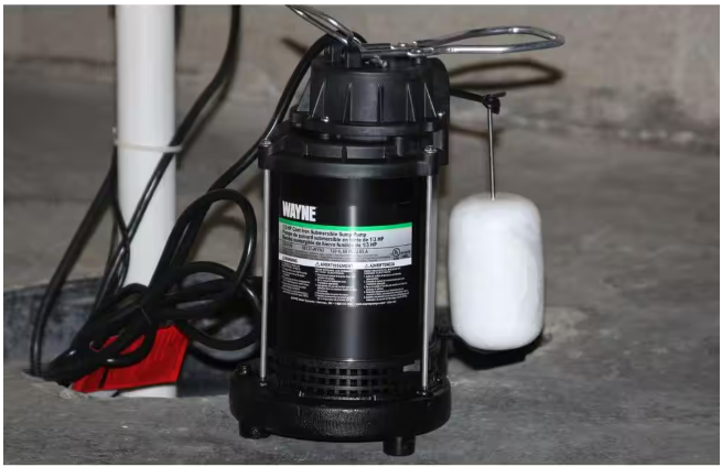 Wayne 1/2 HP Cast Iron Submersible Sump Pump with Vertical Float Switch
