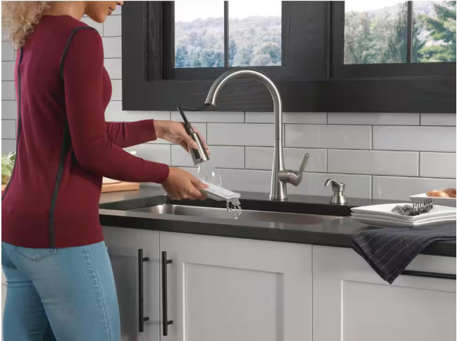 Delta Greydon Single-Handle Pull-Down Sprayer Kitchen Faucet with ShieldSpray and Soap Dispenser in SpotShield Stainless Steel