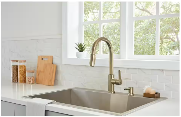 Glacier Bay Paulina Single Handle Pull Down Sprayer Kitchen Faucet with TurboSpray, FastMount and Soap Dispenser in Matte Gold