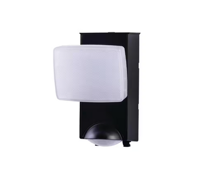 Defiant 180° Black Motion Sensor Battery Powered Outdoor 1-Head Dusk to Dawn LED Security Flood Light 500 Lumens