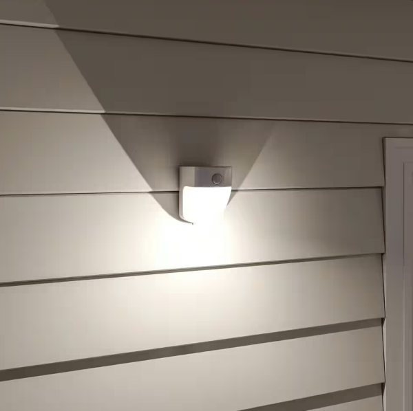 120-Degree White Motion Activated Sensor Outdoor Solar Powered Wedge Security Light