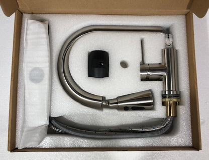 ELLO&ALLO Single-Handle Pull-Out Sprayer Kitchen Faucet with Deck Plate in Brushed Nickel