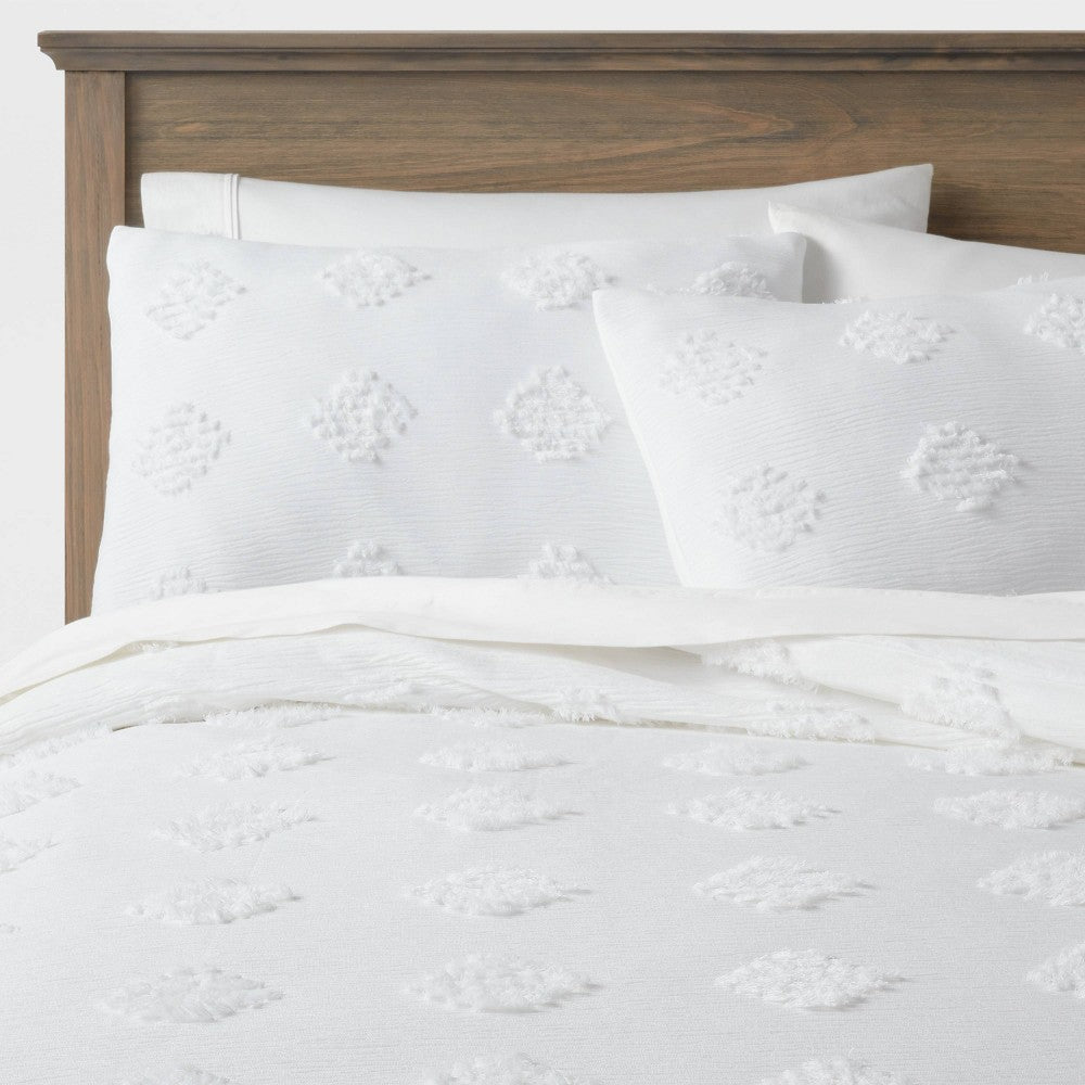 Full/Queen Tufted Diamond Crinkle Duvet Cover & Sham Set White - Threshold™